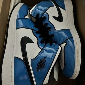 Air Jordan 1 Mid SE (GS) Signal blue/black-white